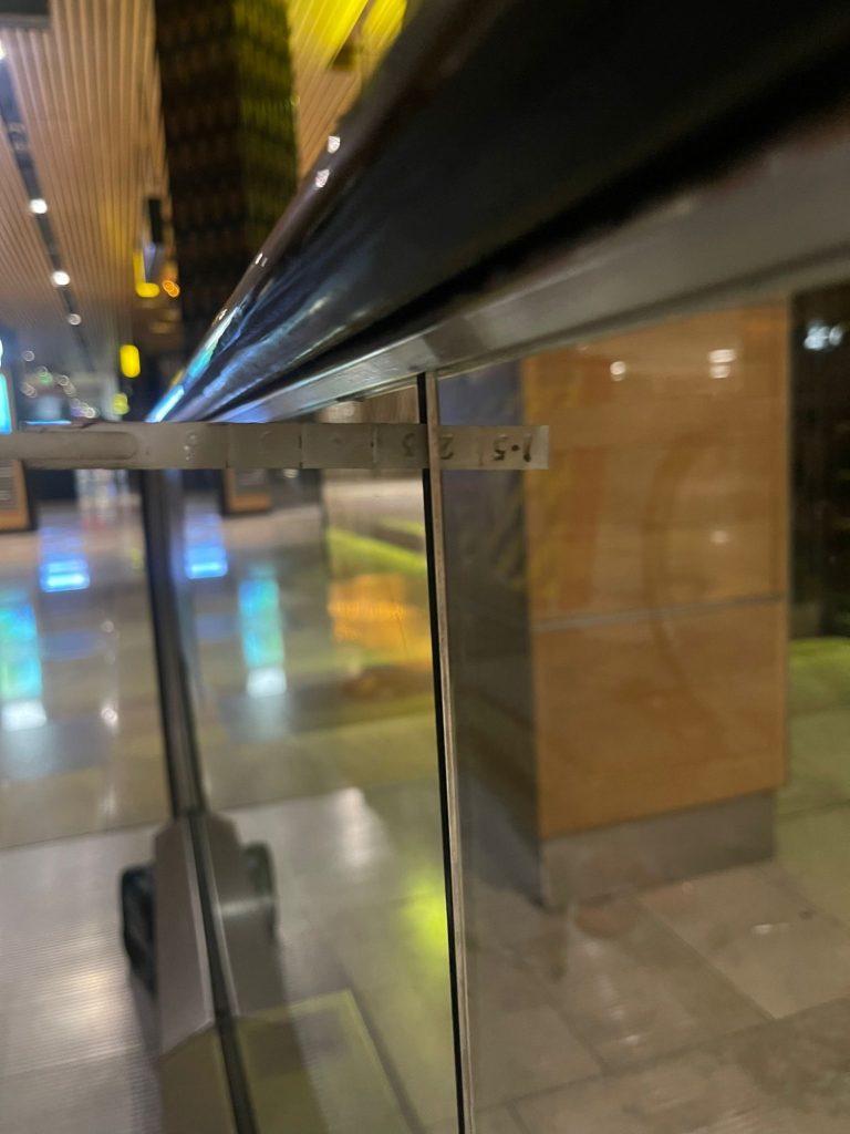 Glass Gaps Closed, Conforms EN115